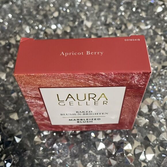 Laura Geller baked blush n bright marbleized blush in apricot berry color makeup - Picture 6 of 8